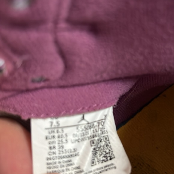 Authentic Air Jordan - Picture 5 of 6